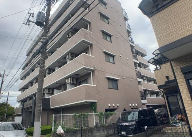 【外観】 | ライオンズマンション八王子北野 | 景色重視でお家選ぶをするとスーパーが遠い！学校が遠い！など生活をするうえで利便性で困ることもあります。まず一度現地を見学する際に、周辺の施設などがあるかを確認し、暮らし始めた後のことを想像しましょう。