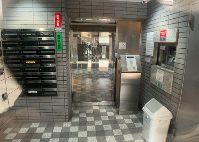 【内装】 | ライオンズマンション八王子北野 | 共用部分は、一棟の建物に住む区分所有者全員が共同で所有するとし、共用部分の管理、補修などは、区分所有者で形成される管理組合が行います。個人の判断で勝手に変更することはできませんので覚えておきましょう。