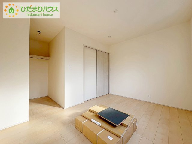 ひたちなか船窪第2　新築戸建の寝室|大きなベッドを置いても余裕の広さの主寝室♪♪