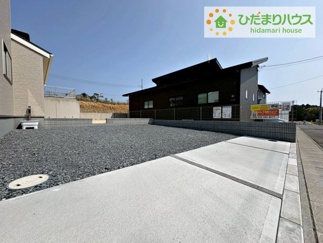 ひたちなか船窪第2　新築戸建の駐車場|マイホームなら駐車場代がかかりません。しかも、自宅の駐車場で洗車ができます！今までコイン洗車に行っていた手間も省けて、節約にもつながります(^^♪