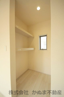 【収納】 | Livele Garden.S 鹿沼千渡第8 | 〇ウォークインクロゼット〇
2階8帖洋室のWICです。/25.10.2撮影