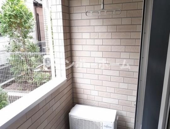 市川市香取１丁目のアパートのバルコニー