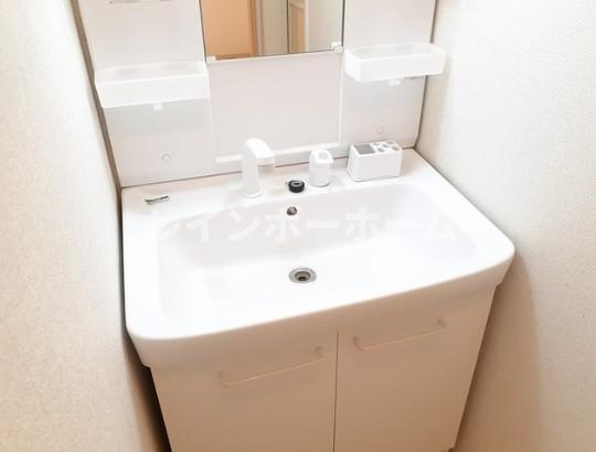 市川市香取１丁目のアパートの洗面所