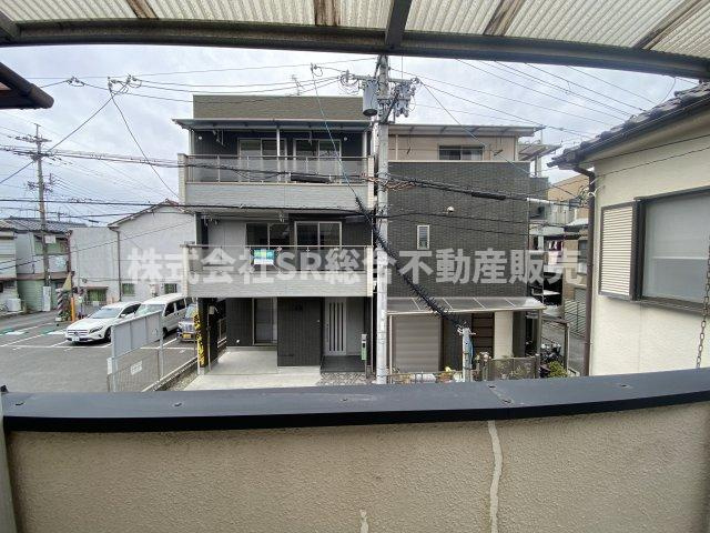 花園西町1丁目中古テラスハウスの前面道路含む現地写真|閑静な住宅街です。