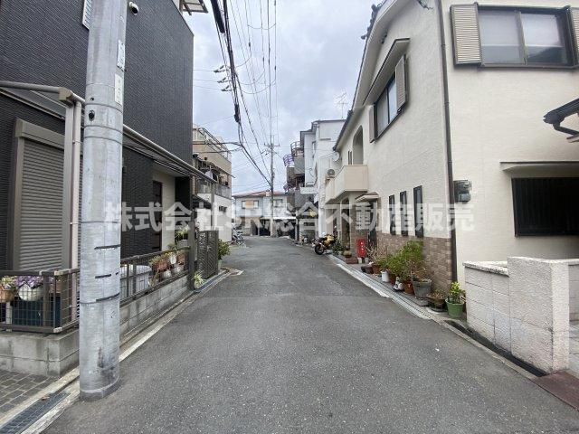 花園西町1丁目中古テラスハウスの前面道路含む現地写真|前面道路含む現地写真です