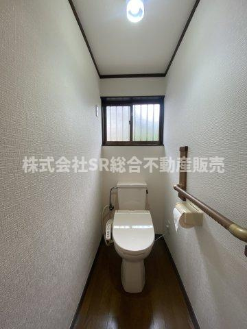 花園西町1丁目中古テラスハウスのトイレ|温水洗浄便座もございます♪