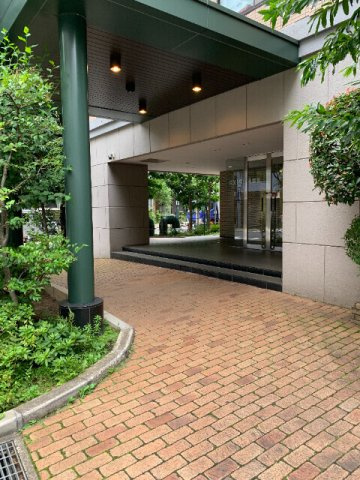 AXIA新宿御苑のエントランス|AXIA新宿御苑