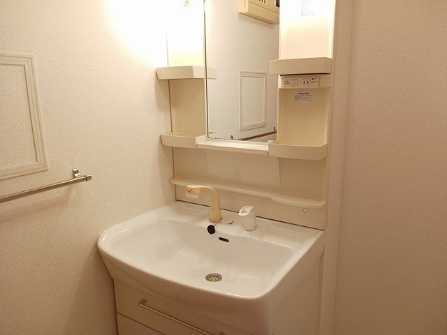 プラシードの独立洗面台