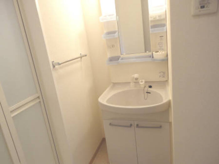 パンシオーネの独立洗面台|103 洗髪洗面化粧台