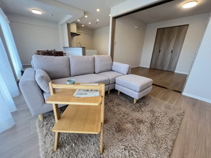 【居間・リビング】西宮名塩ウィンディヒルズⅠ番館 