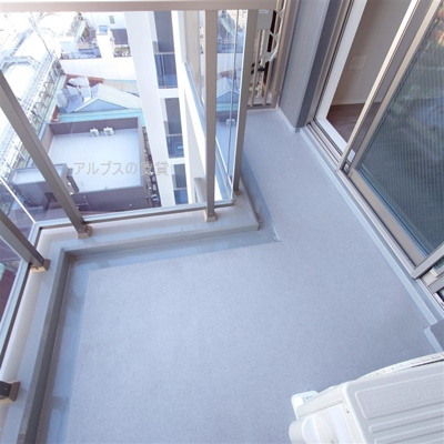 【バルコニー】 | ラティエラ横濱大通り公園 | 同一仕様です