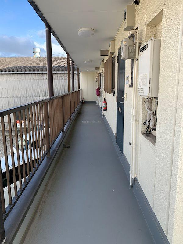 サンハイツイワミの玄関