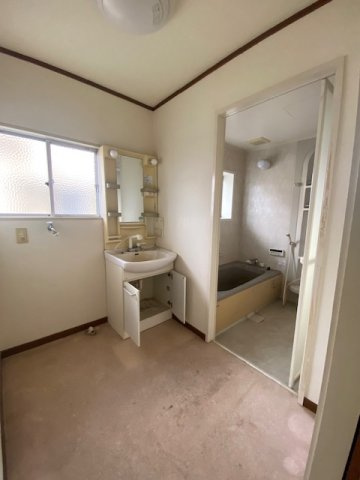 都城市上長飯町の中古一戸建の独立洗面台