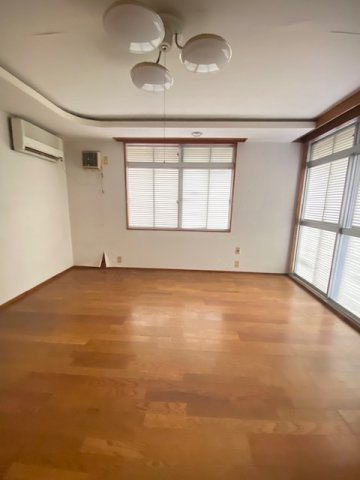 都城市上長飯町の中古一戸建の玄関