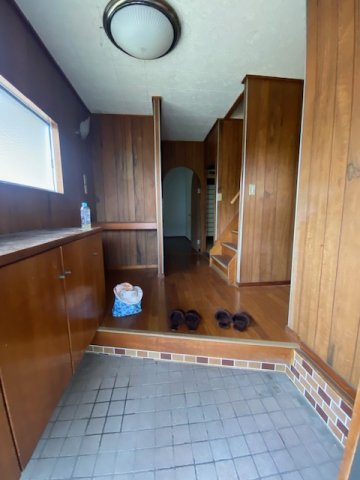 都城市上長飯町の中古一戸建の玄関