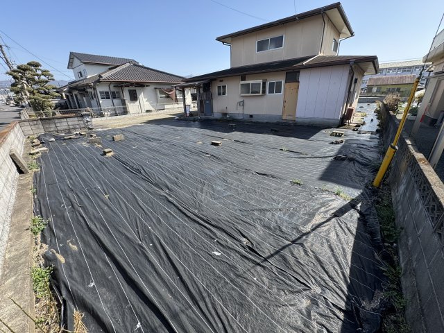 都城市上長飯町の中古一戸建の庭