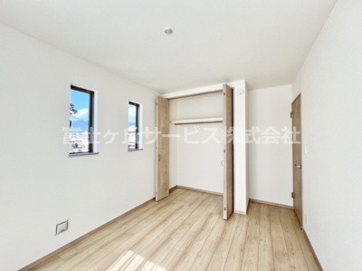 【洋室】 | 裾野市茶畑 9期 新築一戸建て A号棟 | 6帖の洋室です