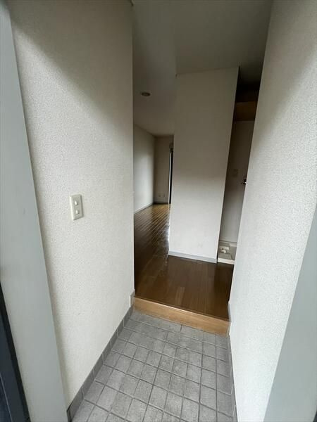 グレンドーラの玄関