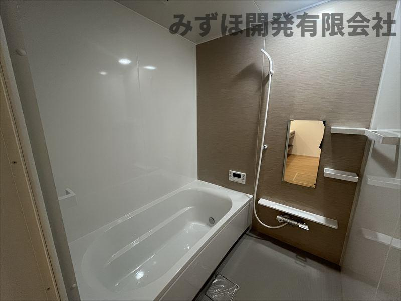 東根市中央東2丁目2-10の浴室