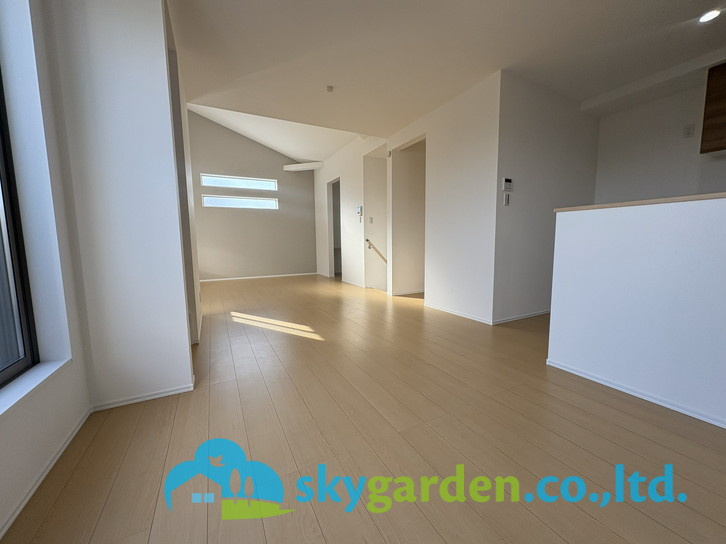 藤沢市辻堂東海岸1丁目3期　新築戸建　全2棟1号棟の居間・リビング|使いやすいリビングです