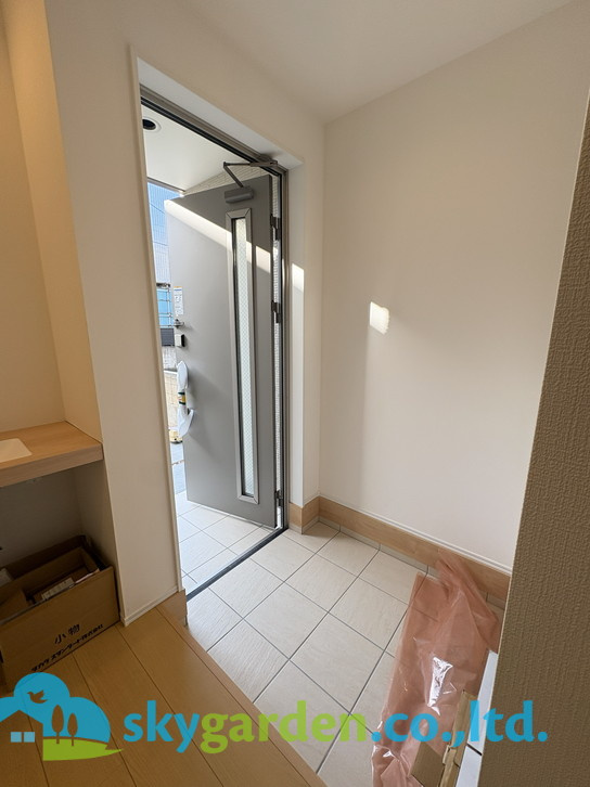 藤沢市辻堂東海岸1丁目3期　新築戸建　全2棟1号棟の玄関|ゆったりとした玄関です