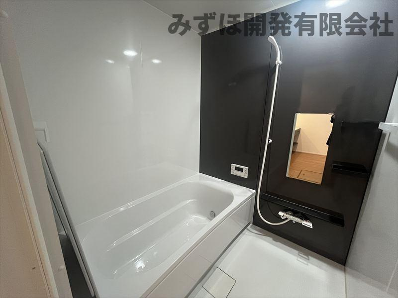 東根市中央東2丁目2-10の浴室