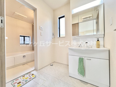 【脱衣所】 | 裾野市桃園 新築一戸建て | 脱衣場です