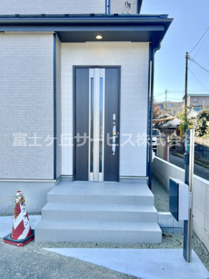 【エントランス】 | 裾野市桃園 新築一戸建て | エントランスです