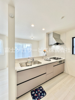 【キッチン】 | 裾野市桃園 新築一戸建て | きれいなキッチンです