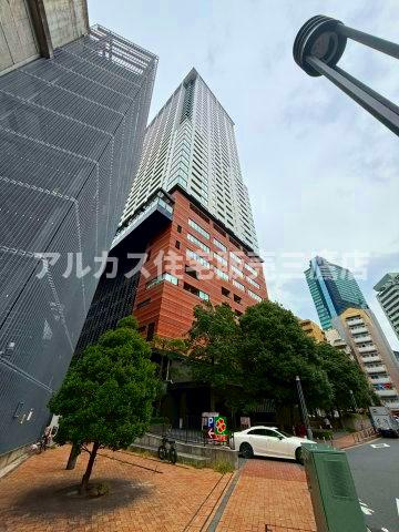 クロスエアタワー