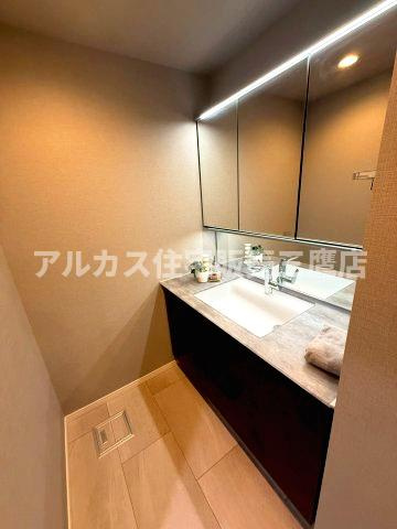 クロスエアタワーの独立洗面台