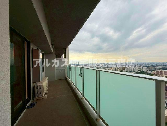 クロスエアタワーのバルコニー