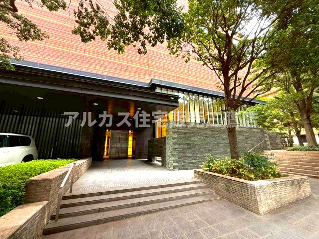 クロスエアタワー