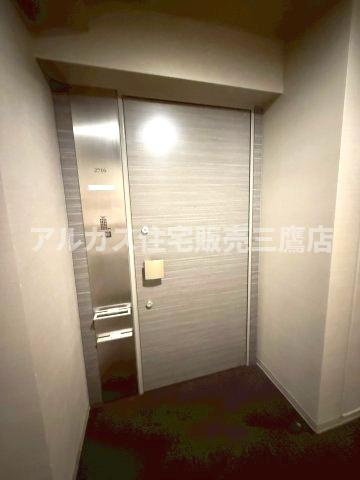 クロスエアタワーの玄関