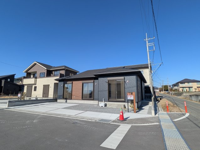 【区画図】 | ブルーミングガーデン高崎市箕郷町上芝ー② | 開放的な南東向き角地に面したカースペースは並列3台駐車可能！