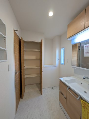 【収納】 | ブルーミングガーデン高崎市箕郷町上芝ー① | あると便利な脱衣室の収納♪