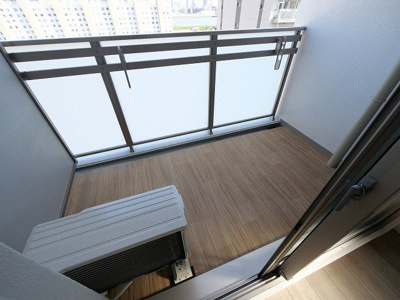 【バルコニー】 | エスリード新北野アーデル | 暖かな日差しのふりそそぐバルコニー