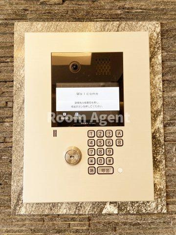 グランドゥール瑞穂通のエントランス