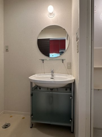 川崎市麻生区高石３丁目の賃貸マンションの独立洗面台|別部屋参考
