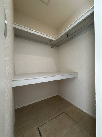 川崎市麻生区高石３丁目の賃貸マンションの収納|別部屋参考