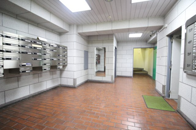 【ロビー】 | ロイヤル磯上