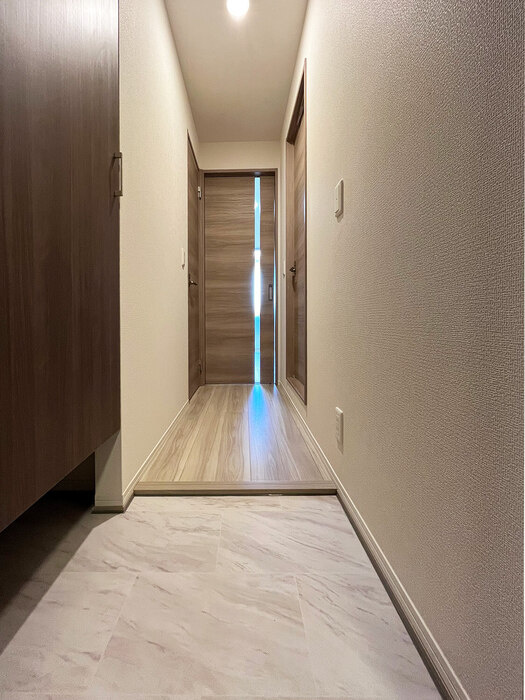 グラナーデ高野台の玄関