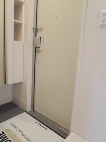 ウェルドの玄関