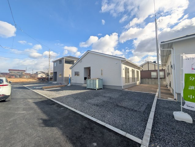 【前面道路含む現地写真】 | クレイドルガーデン高崎市箕郷町白川第2ー②