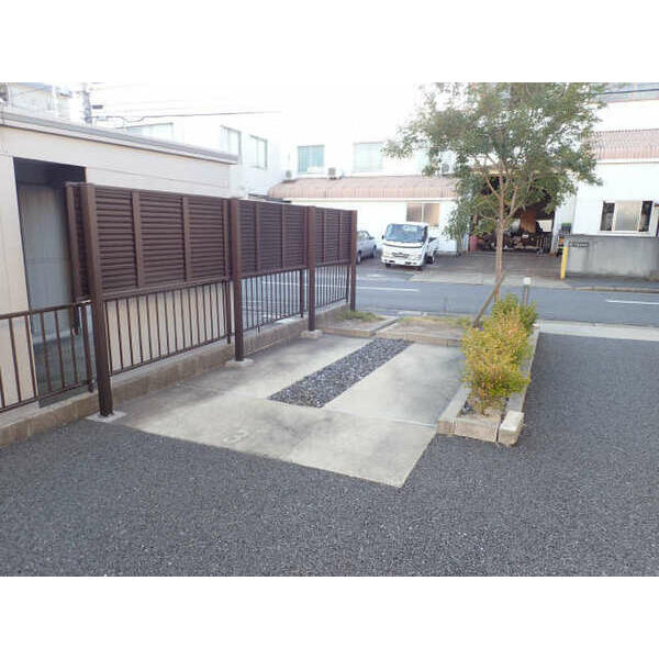 ヴェルドミール葉池　名古屋市賃貸　仲介手数料無料の駐車場