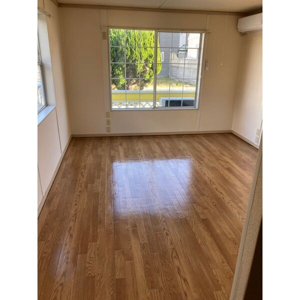 わいわいハイツの居間・リビング