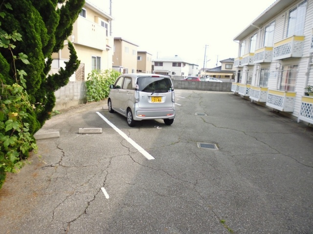 わいわいハイツの駐車場