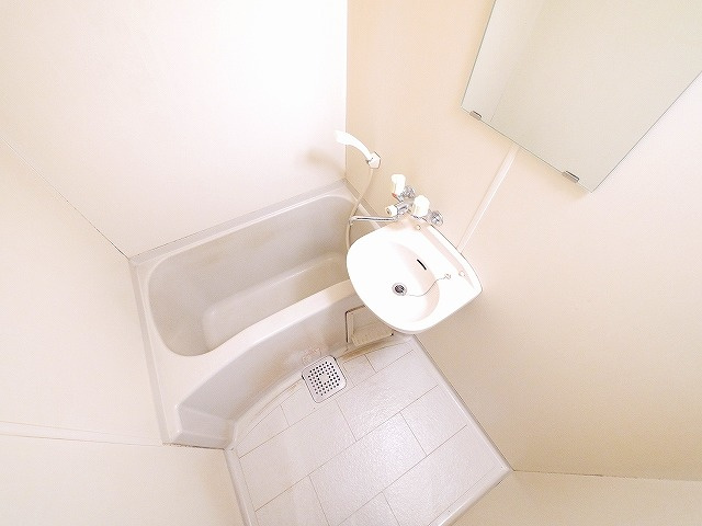 ヴィエンシャトレー小池の浴室|きれいなお風呂です