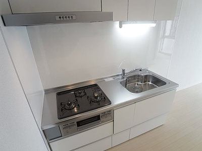 【キッチン】 | KMS新生水木通 | システム3口ガスキッチン