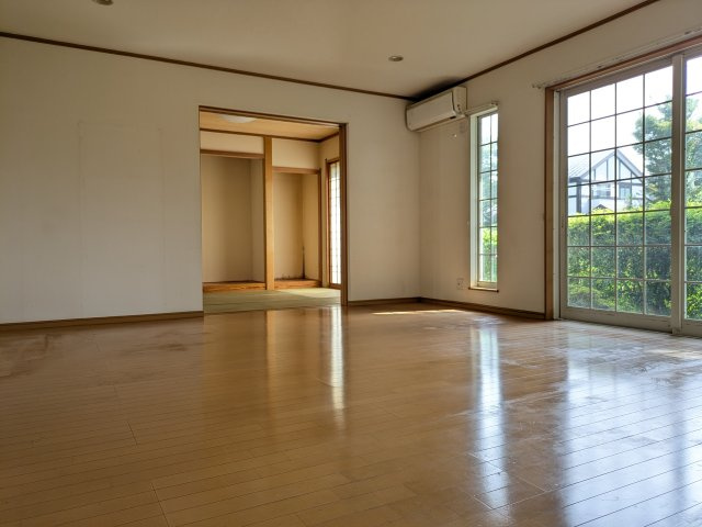 【居間・リビング】 | 大網白里市季美の森南2丁目　中古戸建